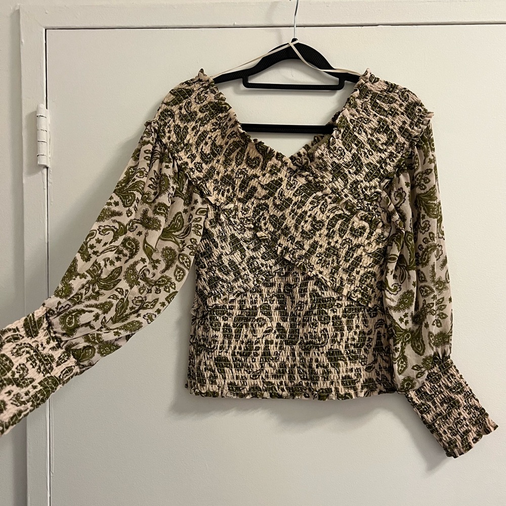 BB Dakota Smocked top